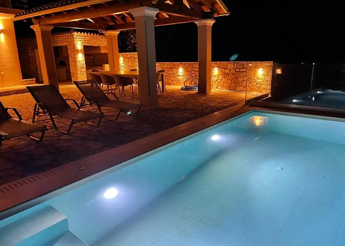 Ozias A Modern,spacious, Swimmig Pool Villa. * Gaios
