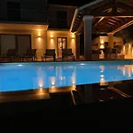 Vila Ozias A Modern,spacious, Swimmig Pool Villa.