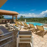 Ozias A Modern,spacious, Swimmig Pool Villa. Gaios