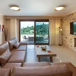 Ozias A Modern,spacious, Swimmig Pool Villa. * Gaios