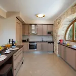 Vila Ozias A Modern,spacious, Swimmig Pool Villa.
