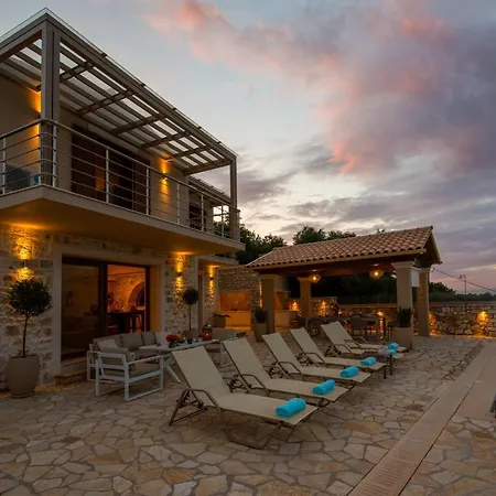 Vila Ozias A Modern,spacious, Swimmig Pool Villa.