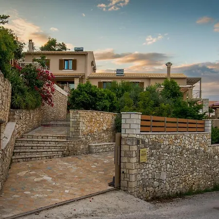 Ozias A Modern,spacious, Swimmig Pool Villa. Vila *