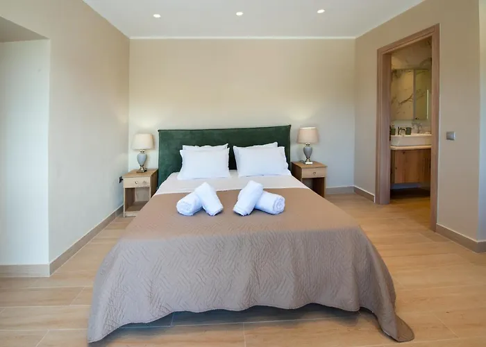Ozias A Modern,spacious, Swimmig Pool Villa. Villa