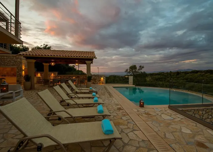 Ozias A Modern,spacious, Swimmig Pool Villa. Villa